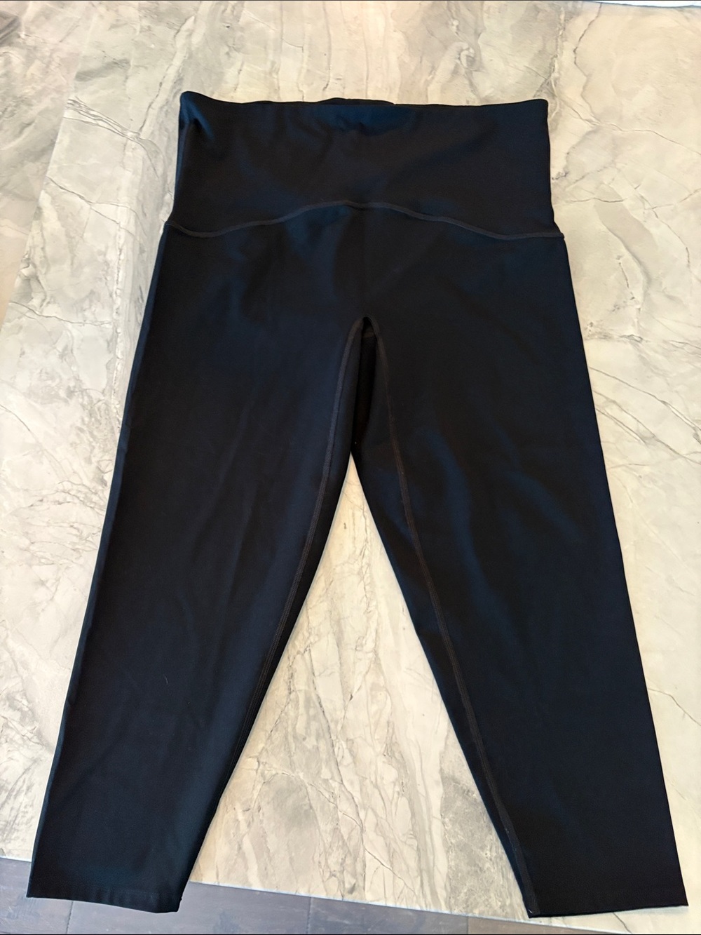 SPANX Black High-Waist Sculpting Capri Athletic Leggings